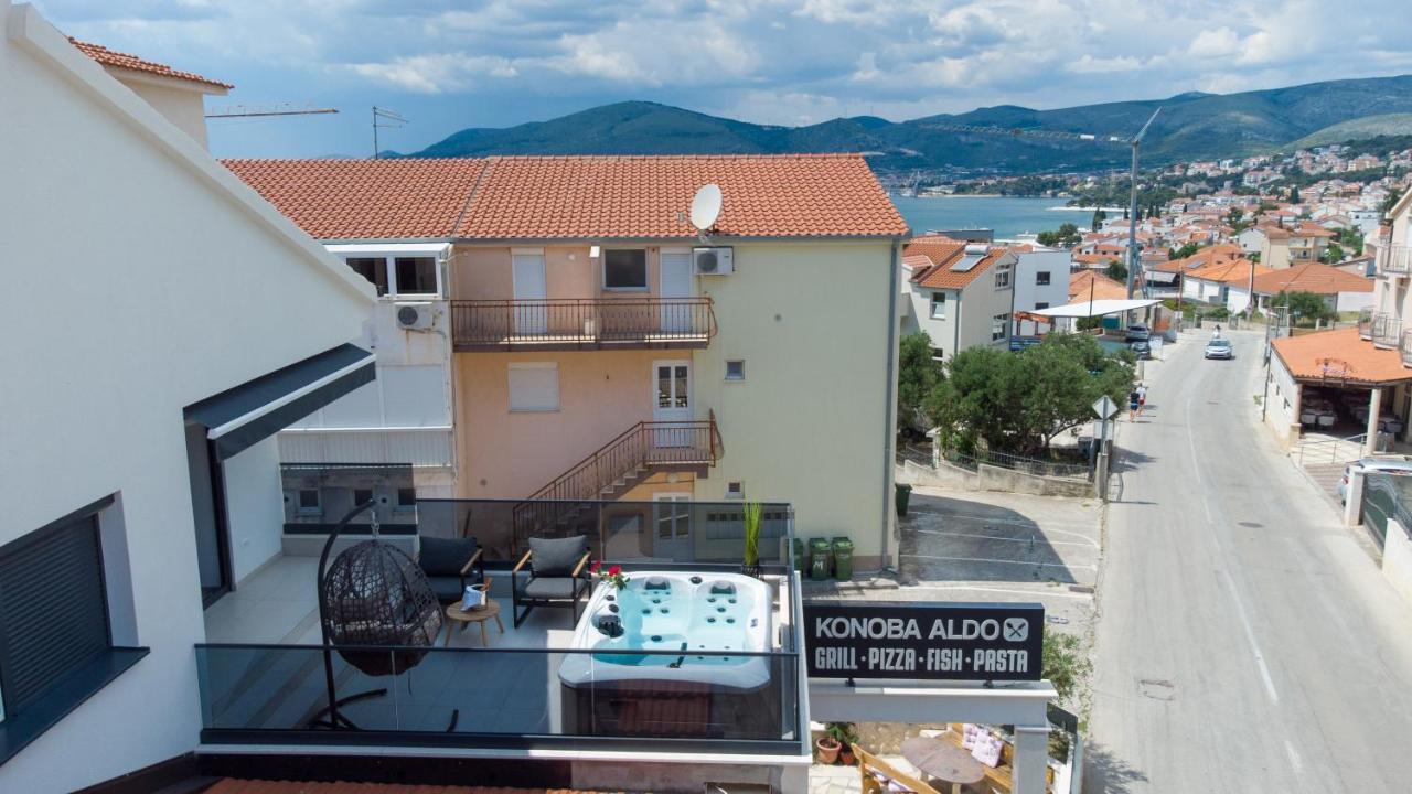 Apartments Aldo Trogir Exterior photo